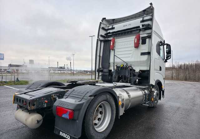 IvecoS-Way 460 4x2 LNG / LBG - Sattelzugmaschine: das Bild 4 IvecoS-Way 460 4x2 LNG / LBG - Sattelzugmaschine: das Bild 4