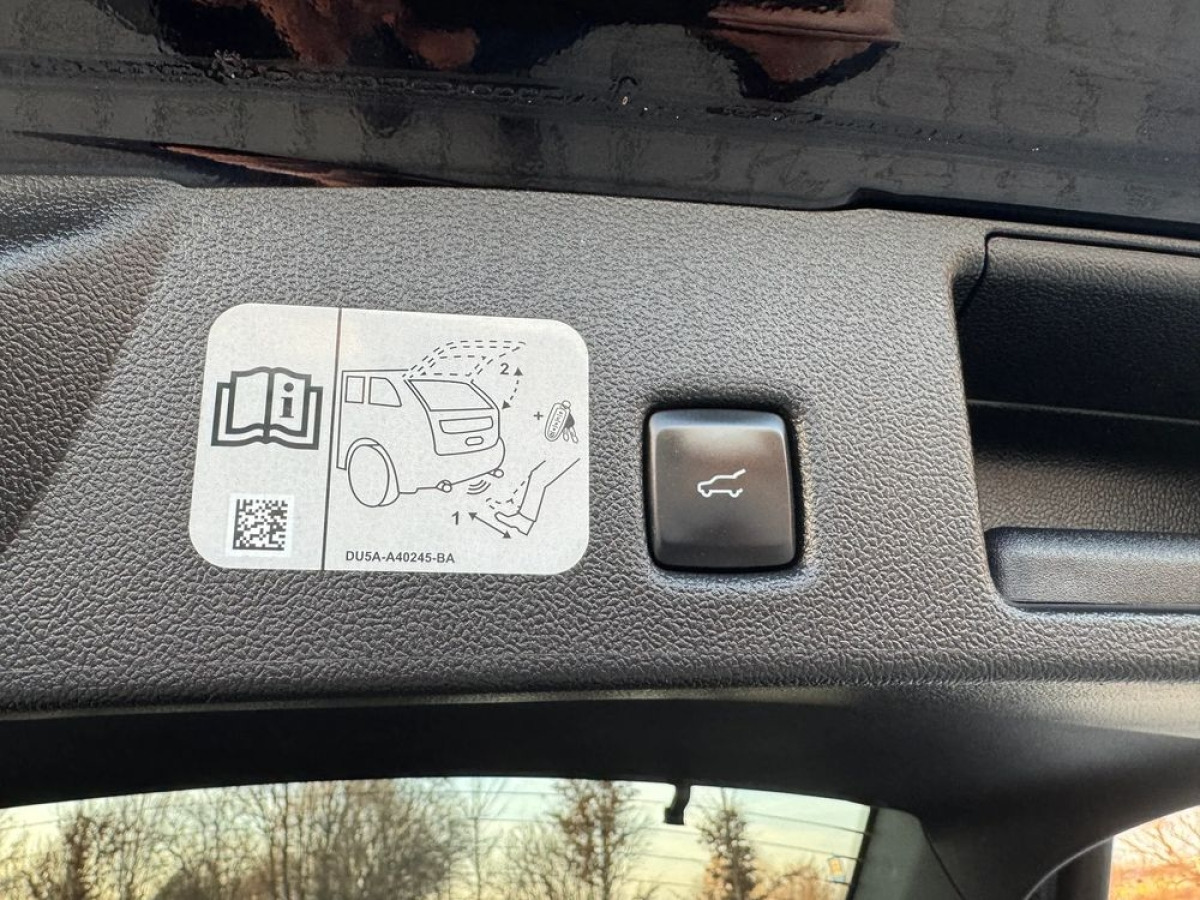 SUV/ Geländewagen Ford Kuga Ford 2.0 EcoBlue AWD Titanium X Kamery: das Bild 7 SUV/ Geländewagen Ford Kuga Ford 2.0 EcoBlue AWD Titanium X Kamery: das Bild 7