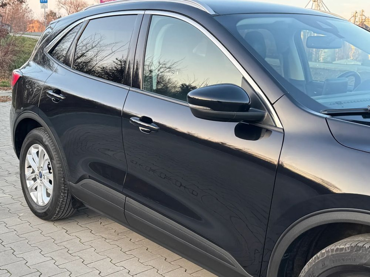 SUV/ Geländewagen Ford Kuga Ford 2.0 EcoBlue AWD Titanium X Kamery: das Bild 10 SUV/ Geländewagen Ford Kuga Ford 2.0 EcoBlue AWD Titanium X Kamery: das Bild 10