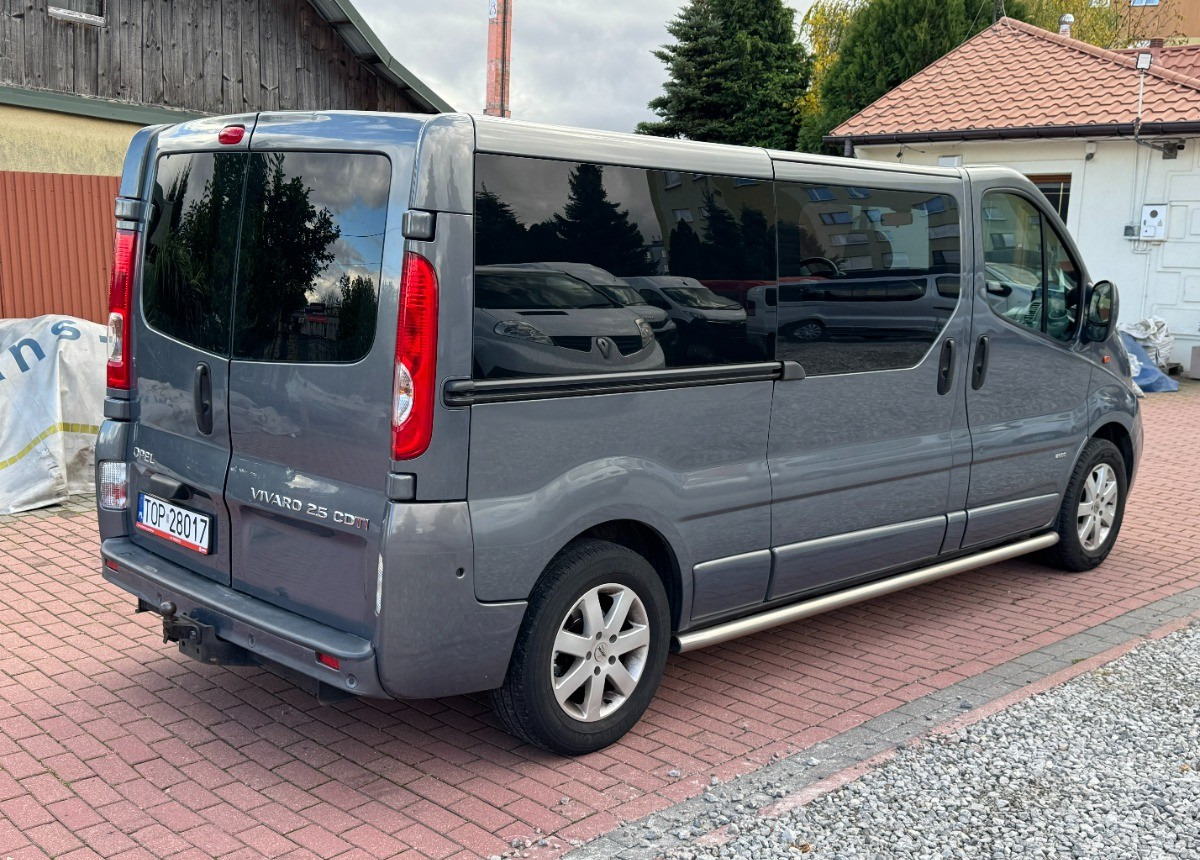 Opel Vivaro LONG 2.5 150KM Brygadówka Brygada Bezwypadkowy Super Stan FV23 - Transporter mit Doppelkabine: das Bild 3 Opel Vivaro LONG 2.5 150KM Brygadówka Brygada Bezwypadkowy Super Stan FV23 - Transporter mit Doppelkabine: das Bild 3