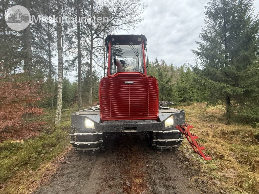 Komatsu 835 - Forwarder: das Bild 2 Komatsu 835 - Forwarder: das Bild 2