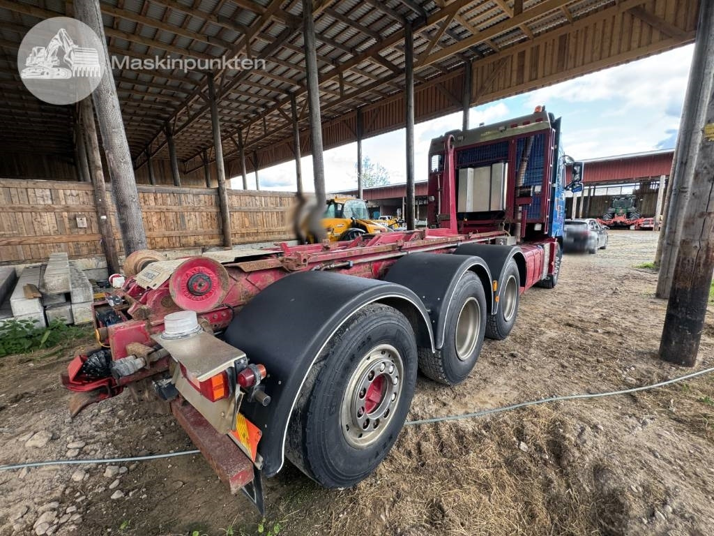Volvo FH 16 550 - Abrollkipper: das Bild 4 Volvo FH 16 550 - Abrollkipper: das Bild 4