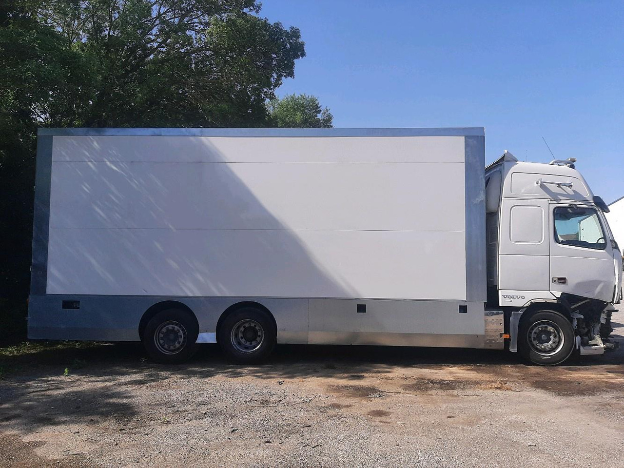 VOLVO FH 480 PORTEUR - Koffer LKW: das Bild 3 VOLVO FH 480 PORTEUR - Koffer LKW: das Bild 3