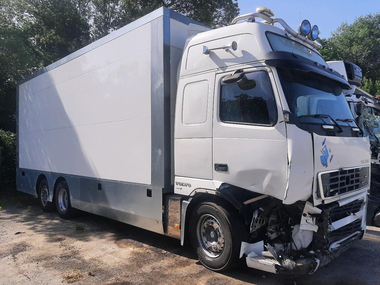 VOLVO FH 480 PORTEUR - Koffer LKW: das Bild 1 VOLVO FH 480 PORTEUR - Koffer LKW: das Bild 1