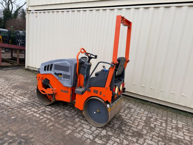 Hamm HD8VV / 2016 BJ / 760 H / 1.580 KG - Straßenwalze: das Bild 3 Hamm HD8VV / 2016 BJ / 760 H / 1.580 KG - Straßenwalze: das Bild 3