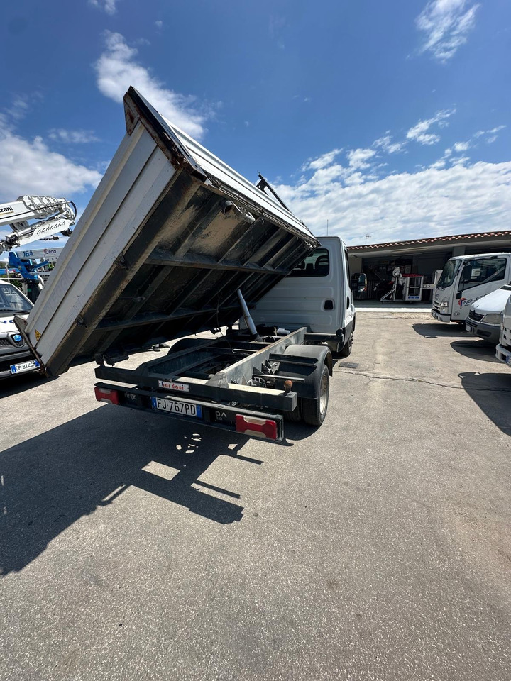 IVECO DAILY 35C12 - Kipper: das Bild 4 IVECO DAILY 35C12 - Kipper: das Bild 4