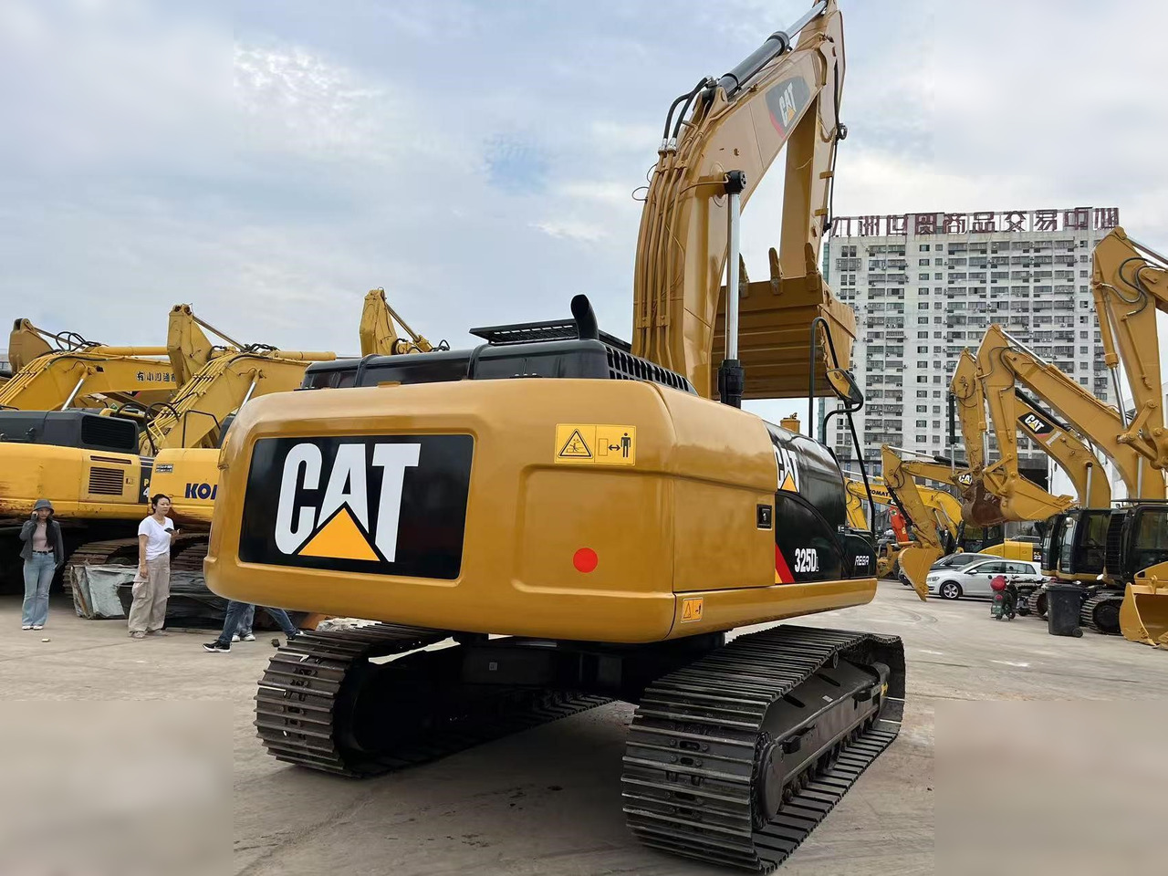 CATERPILLAR 325D - Kettenbagger: das Bild 4 CATERPILLAR 325D - Kettenbagger: das Bild 4