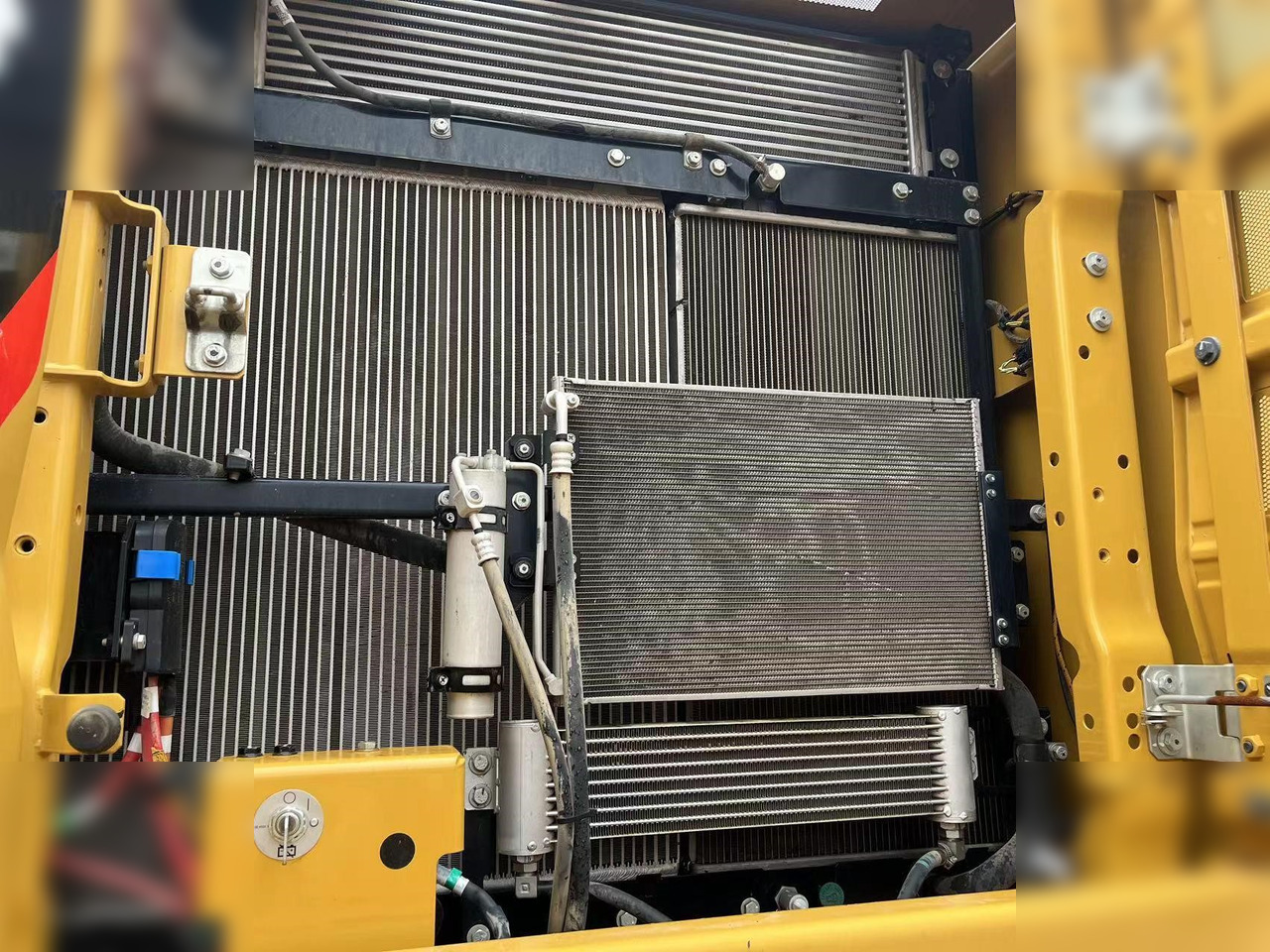 CATERPILLAR 330GC - Kettenbagger: das Bild 5 CATERPILLAR 330GC - Kettenbagger: das Bild 5