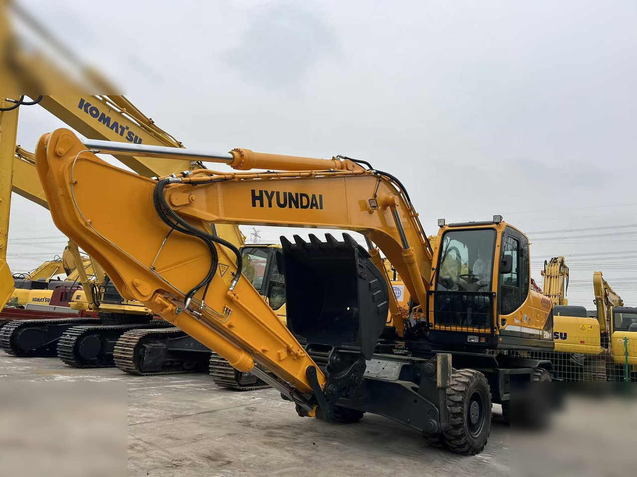 HYUNDAI ROBEX 210W-9S - Mobilbagger: das Bild 4 HYUNDAI ROBEX 210W-9S - Mobilbagger: das Bild 4