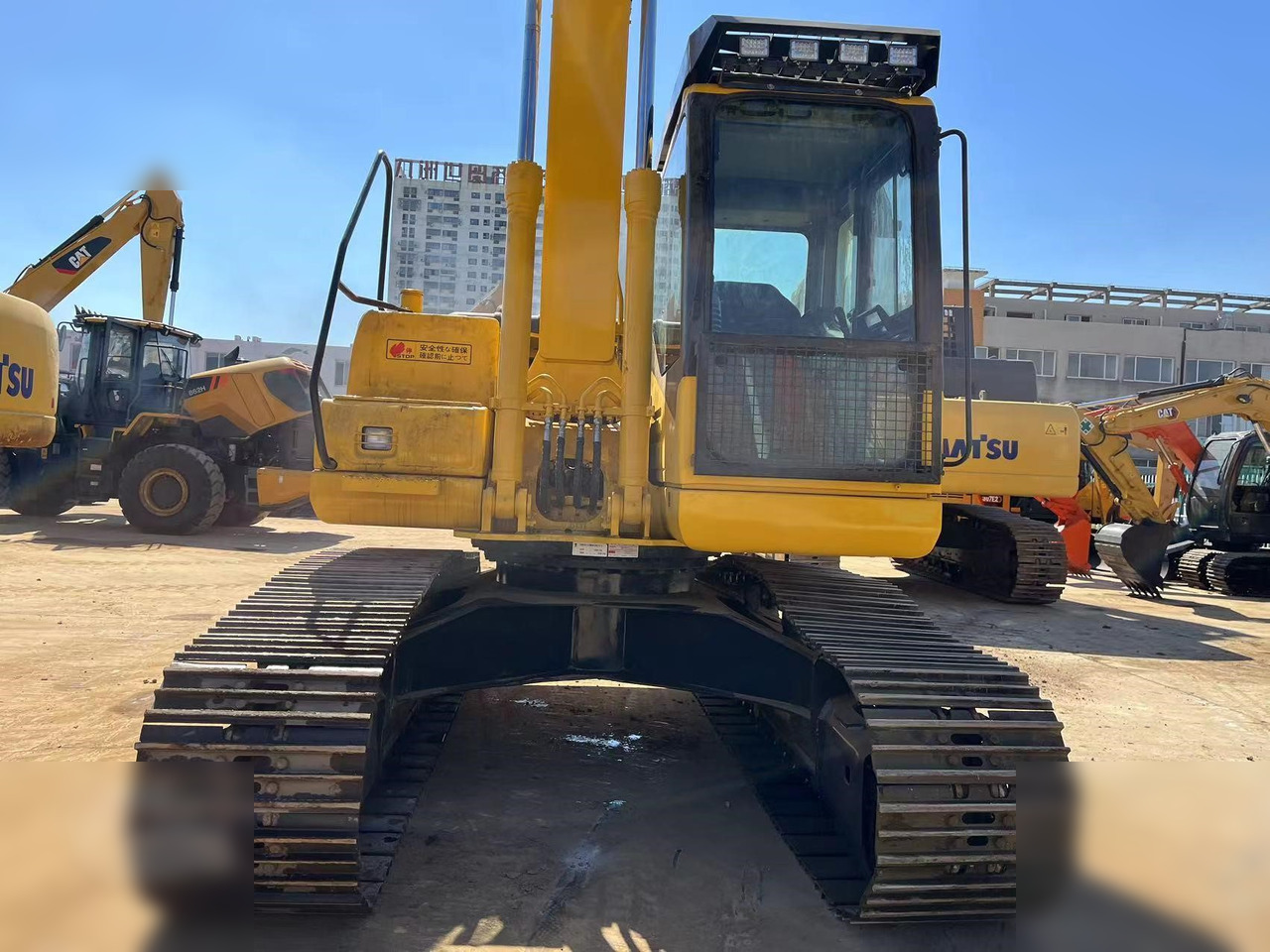 KOMATSU PC160-7 - Kettenbagger: das Bild 5 KOMATSU PC160-7 - Kettenbagger: das Bild 5