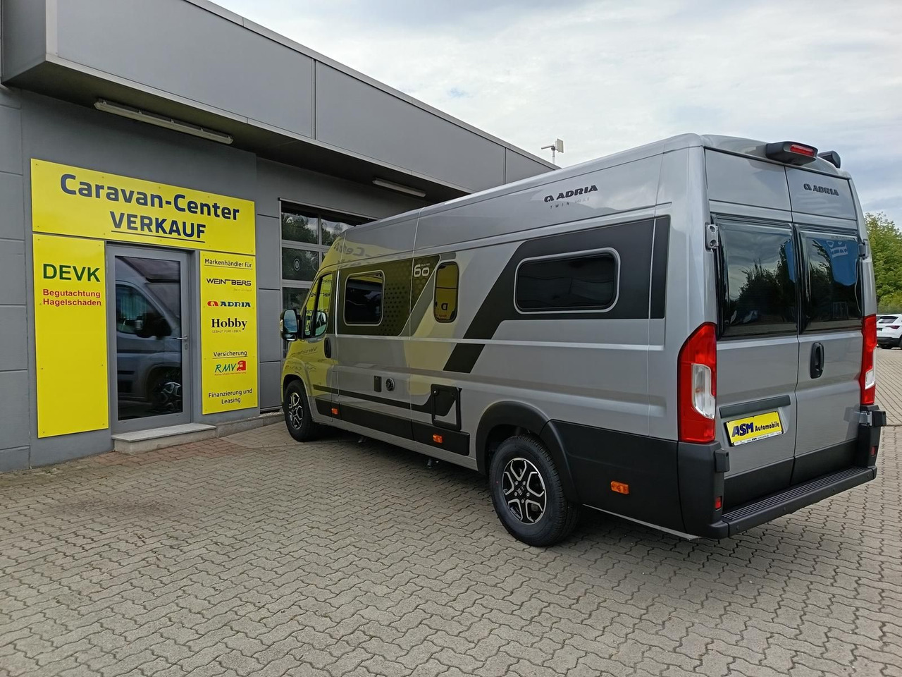 Adria Twin "60Y" 640 SLB 4,25MAXI*JUBILEE*MARKISE*LED - Camper Van: das Bild 5 Adria Twin "60Y" 640 SLB 4,25MAXI*JUBILEE*MARKISE*LED - Camper Van: das Bild 5
