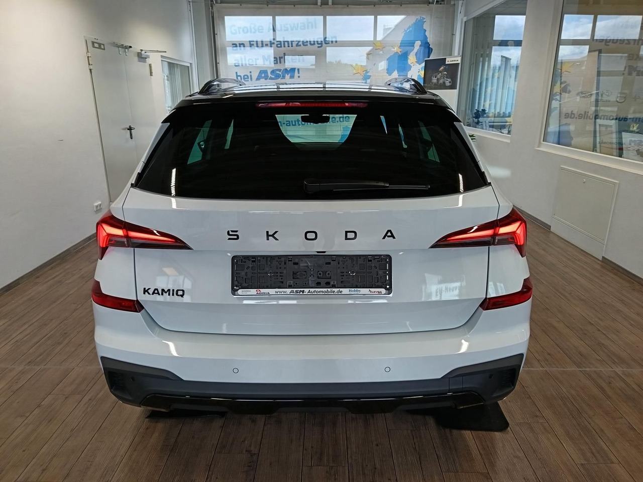 Skoda Kamiq Monte Carlo 1,5 TSI DSG*AHK*PANO*LED*ACC* - SUV/ Geländewagen: das Bild 5 Skoda Kamiq Monte Carlo 1,5 TSI DSG*AHK*PANO*LED*ACC* - SUV/ Geländewagen: das Bild 5