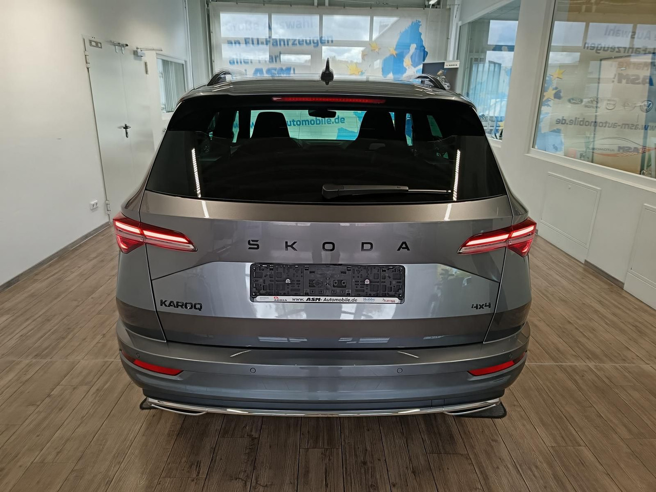 Skoda Karoq Sportline 2,0 TDI 4x4*AHK*PSD*STD.HZG*DCC* - SUV/ Geländewagen: das Bild 5 Skoda Karoq Sportline 2,0 TDI 4x4*AHK*PSD*STD.HZG*DCC* - SUV/ Geländewagen: das Bild 5