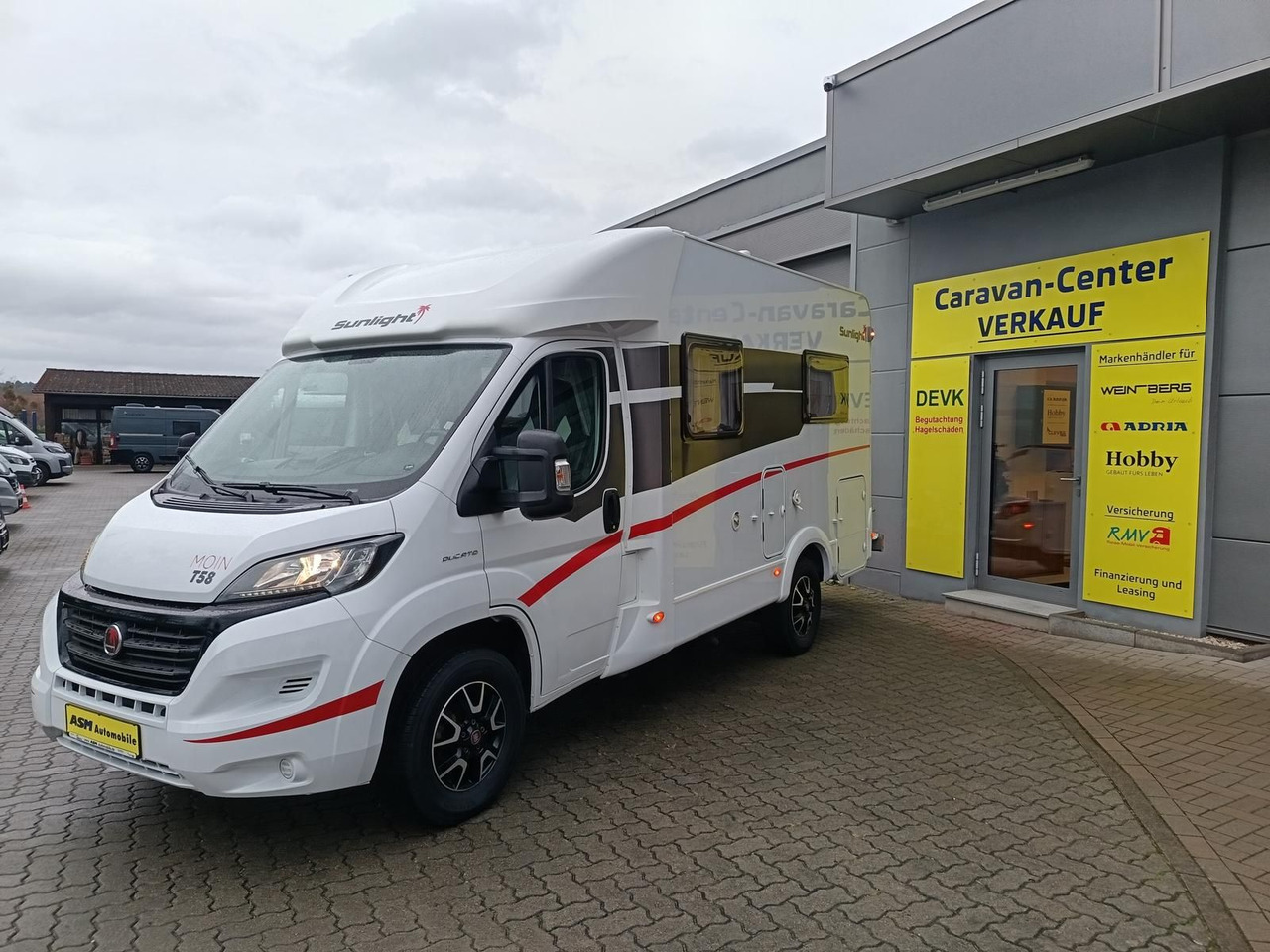Sunlight T 58*MARKISE*SOLAR*SAT*TV*ROLLER TRÄGER - Teilintegriertes Wohnmobil: das Bild 3 Sunlight T 58*MARKISE*SOLAR*SAT*TV*ROLLER TRÄGER - Teilintegriertes Wohnmobil: das Bild 3