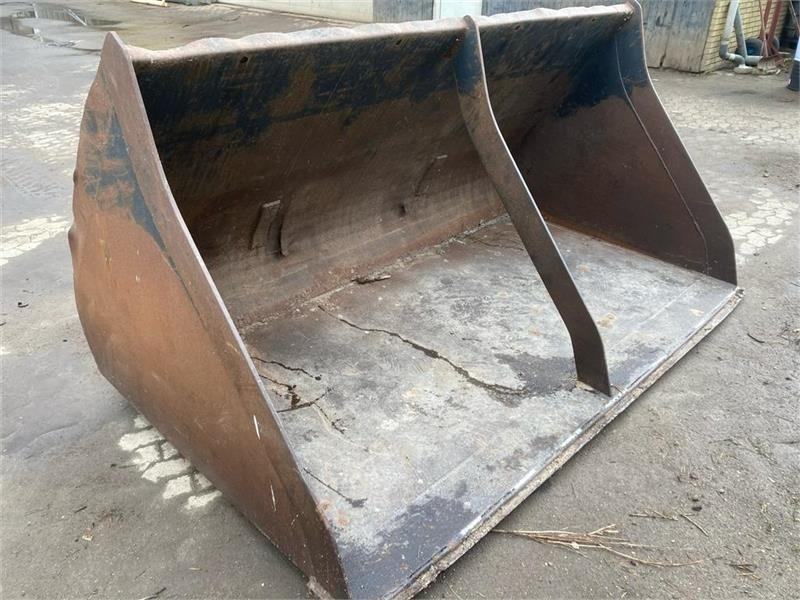 New Holland SKOVL Korn/flisskovl med CNH teleskopophæng - Schaufel für Baumaschine: das Bild 2 New Holland SKOVL Korn/flisskovl med CNH teleskopophæng - Schaufel für Baumaschine: das Bild 2