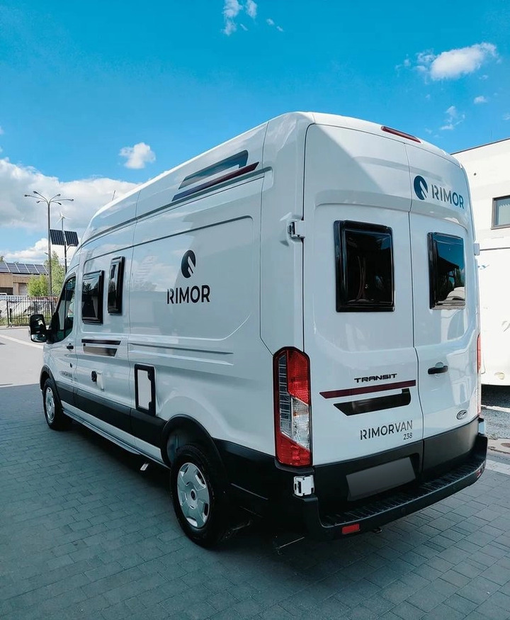 FORD Rimor NEW Ford Van 238 Truma Diesel Roller Shutters Remis AUTOMAT - Camper Van: das Bild 4 FORD Rimor NEW Ford Van 238 Truma Diesel Roller Shutters Remis AUTOMAT - Camper Van: das Bild 4