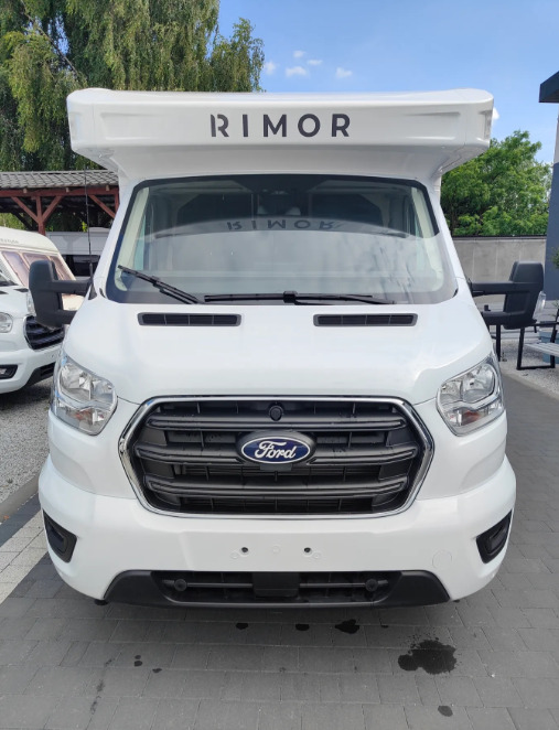 RIMOR Rimor KILIG 95 Plus NEW Retrofitted 5 Passenger Winter Camera Navigation - Camper Van: das Bild 5 RIMOR Rimor KILIG 95 Plus NEW Retrofitted 5 Passenger Winter Camera Navigation - Camper Van: das Bild 5