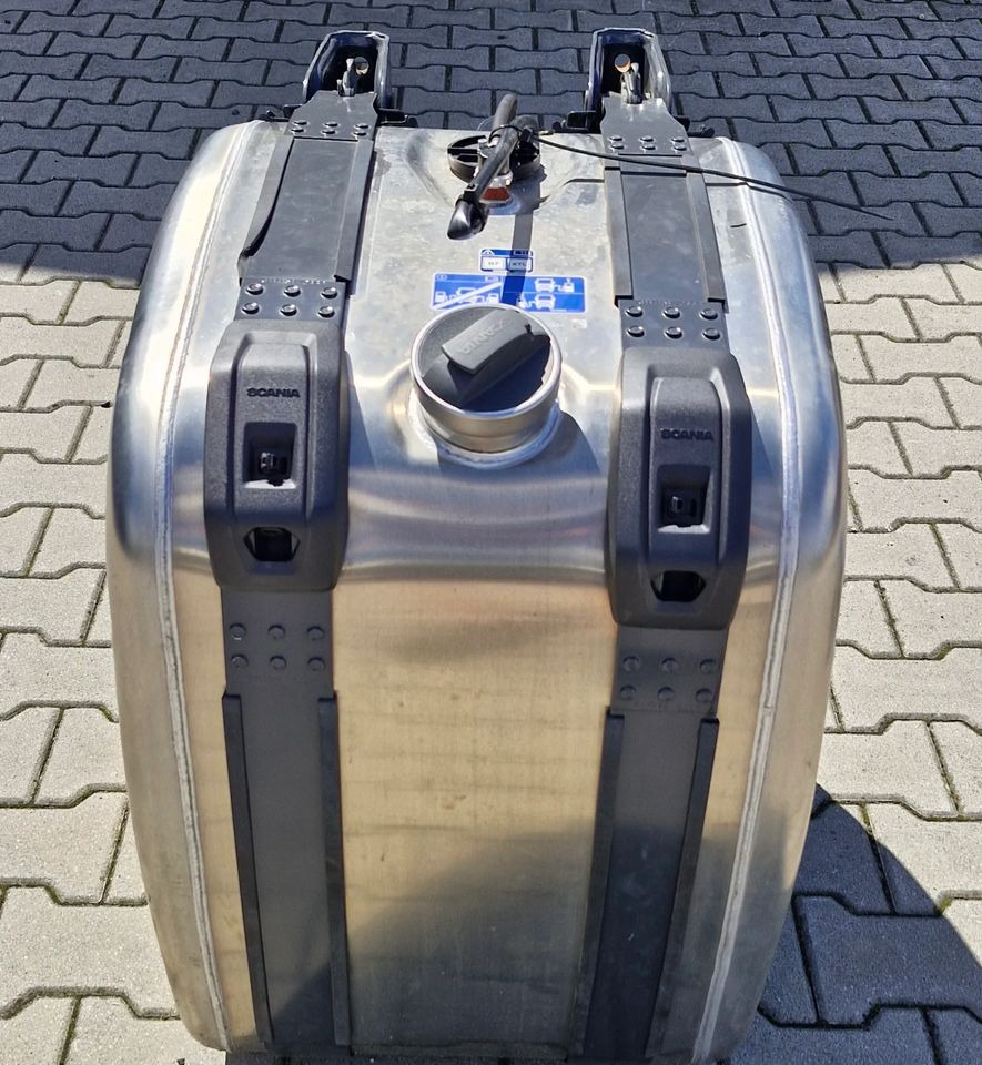 SCANIA R S ZBIORNIK PALIWA 220L NOWY - Kraftstoffanlage: das Bild 1 SCANIA R S ZBIORNIK PALIWA 220L NOWY - Kraftstoffanlage: das Bild 1
