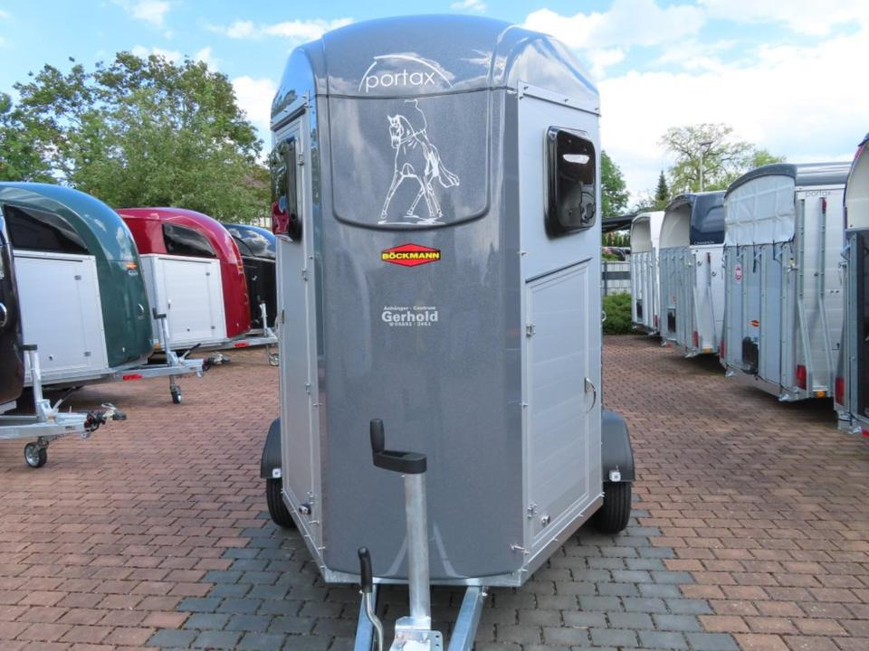 Böckmann Pferdeanhänger, Portax,Sondermodell Aluboden, Sattelkam. - Pferdeanhänger: das Bild 2 Böckmann Pferdeanhänger, Portax,Sondermodell Aluboden, Sattelkam. - Pferdeanhänger: das Bild 2
