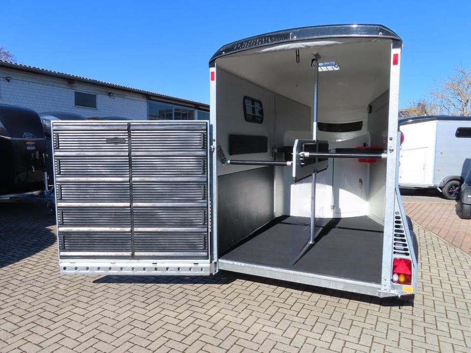Böckmann Portax SKA 2025 Neu, Pferdeanhänger Sattelkammer,100 km - Pferdeanhänger: das Bild 5 Böckmann Portax SKA 2025 Neu, Pferdeanhänger Sattelkammer,100 km - Pferdeanhänger: das Bild 5