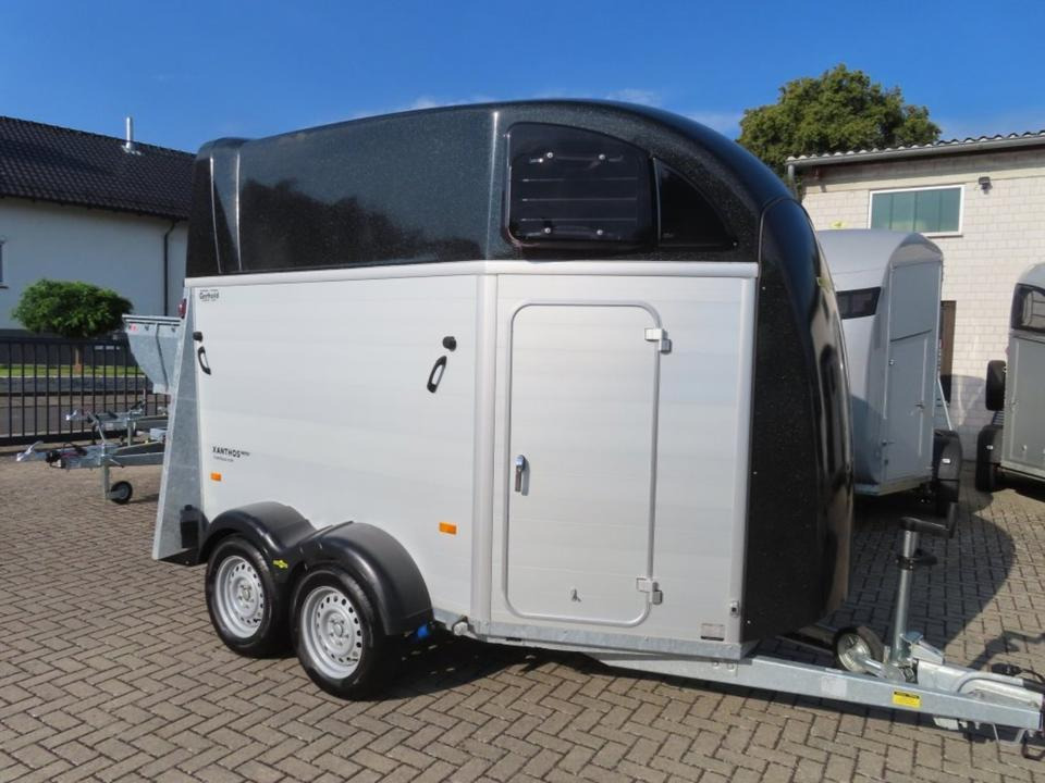 Humbaur,Pferdeanhänger, Xanthos Aero, 2,4 to. SaKa.100 Km/h - Pferdeanhänger: das Bild 2 Humbaur,Pferdeanhänger, Xanthos Aero, 2,4 to. SaKa.100 Km/h - Pferdeanhänger: das Bild 2