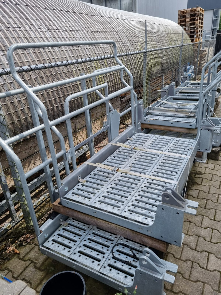 Sennebogen 840 E series complete gallery set new - Rahmen/ Chassis für Umschlagbagger: das Bild 4 Sennebogen 840 E series complete gallery set new - Rahmen/ Chassis für Umschlagbagger: das Bild 4