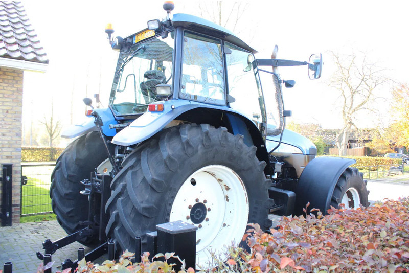 New Holland TM 140 - Traktor: das Bild 4 New Holland TM 140 - Traktor: das Bild 4