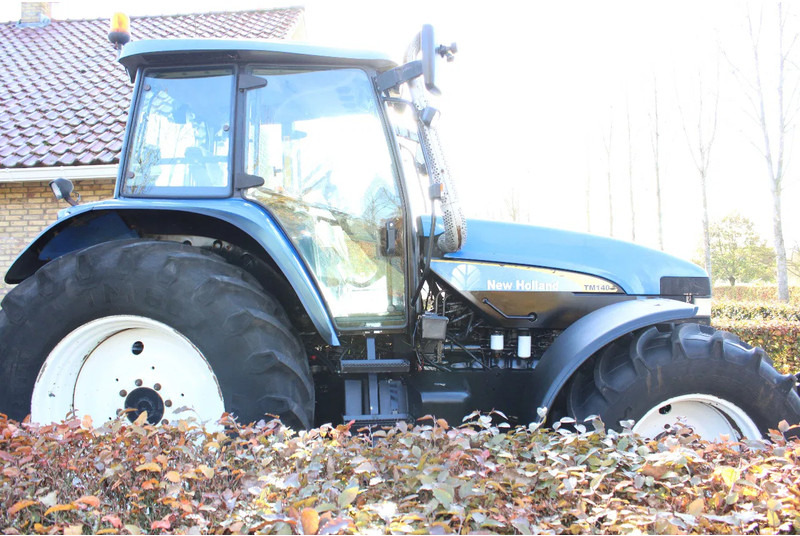 New Holland TM 140 - Traktor: das Bild 3 New Holland TM 140 - Traktor: das Bild 3