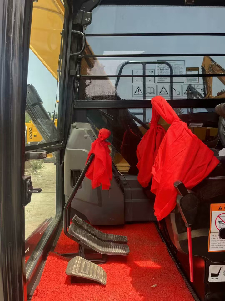 CATERPILLAR 323D2L - Kettenbagger: das Bild 3 CATERPILLAR 323D2L - Kettenbagger: das Bild 3