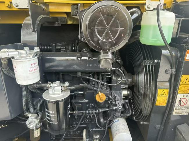 KOMATSU PC56 - Kettenbagger: das Bild 4 KOMATSU PC56 - Kettenbagger: das Bild 4