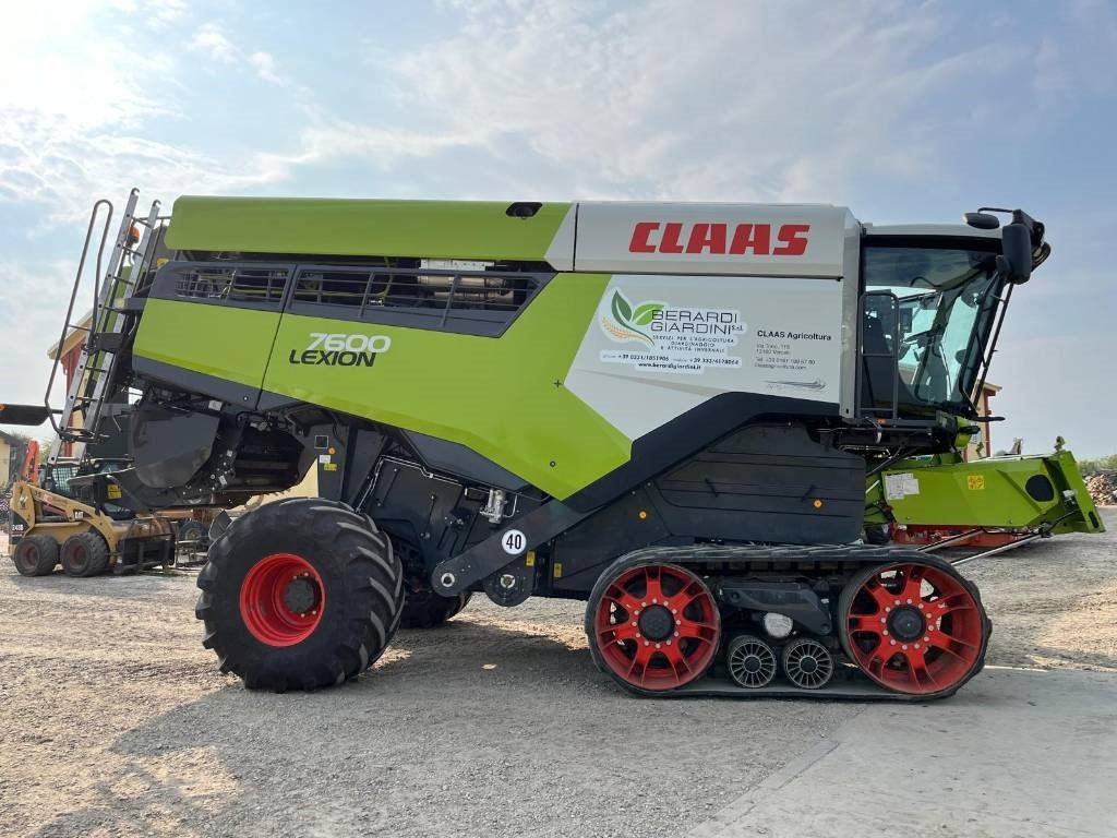 Claas LEXION 7600 TT - Mähdrescher: das Bild 1 Claas LEXION 7600 TT - Mähdrescher: das Bild 1