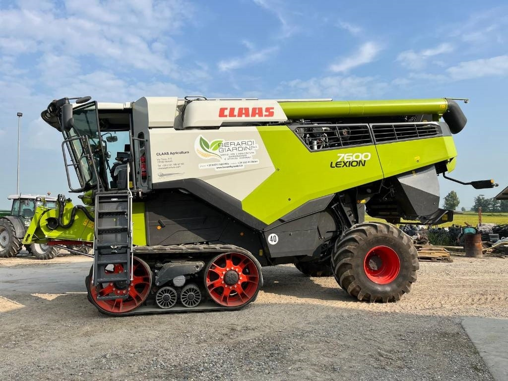 Claas LEXION 7600 TT - Mähdrescher: das Bild 4 Claas LEXION 7600 TT - Mähdrescher: das Bild 4