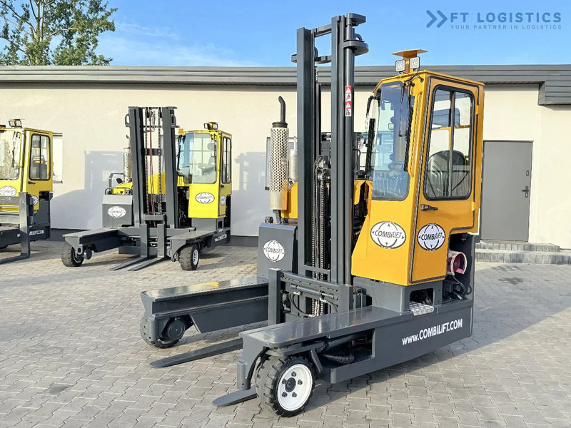 Combilift C3000 / GAS / DUPLEX 4500MM / ONLY 3096 HOURS / FORK SIDE SHIFT / FULL CABIN / EXCELLENT CONDITION / Wide range of four-way and - Vierwegstapler: das Bild 1 Combilift C3000 / GAS / DUPLEX 4500MM / ONLY 3096 HOURS / FORK SIDE SHIFT / FULL CABIN / EXCELLENT CONDITION / Wide range of four-way and - Vierwegstapler: das Bild 1
