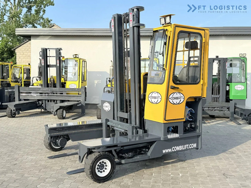Combilift Combilift FOUR-WAY MULTIDIRECTIONAL FORKLIFT C4000 / GAS / DUPLEX 4500MM / ONLY 6604 HOURS / SIDE SHIFT / FULL CABIN / PERFECT C - Vierwegstapler: das Bild 2 Combilift Combilift FOUR-WAY MULTIDIRECTIONAL FORKLIFT C4000 / GAS / DUPLEX 4500MM / ONLY 6604 HOURS / SIDE SHIFT / FULL CABIN / PERFECT C - Vierwegstapler: das Bild 2