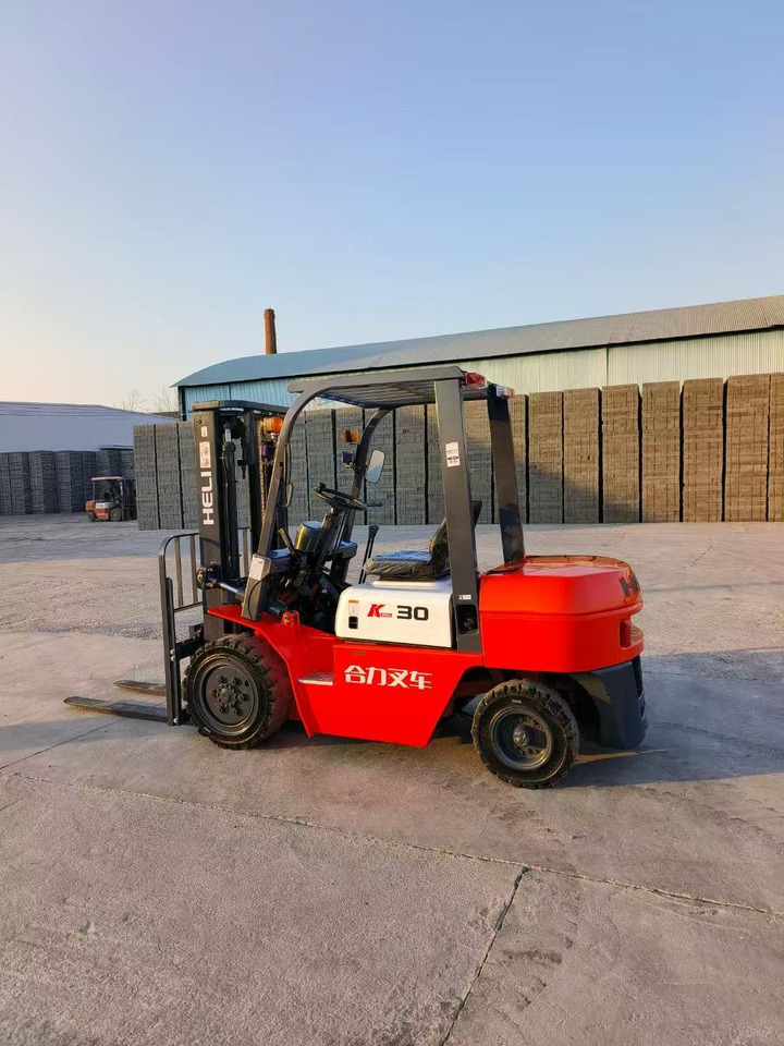 HELI 30 - Dieselstapler: das Bild 4 HELI 30 - Dieselstapler: das Bild 4