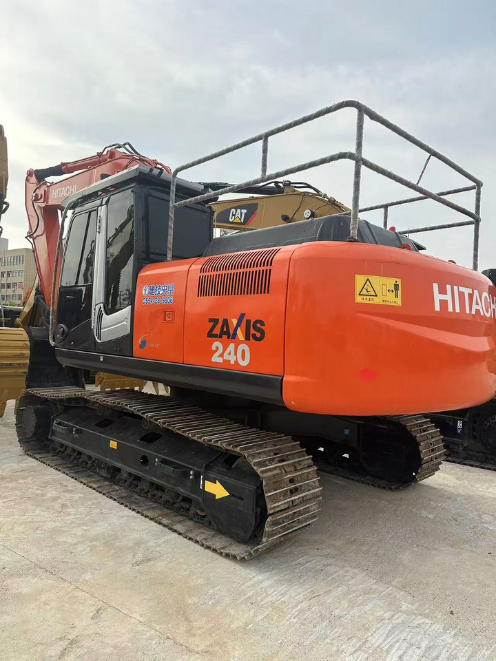 HITACHI ZX240-3G - Kettenbagger: das Bild 4 HITACHI ZX240-3G - Kettenbagger: das Bild 4