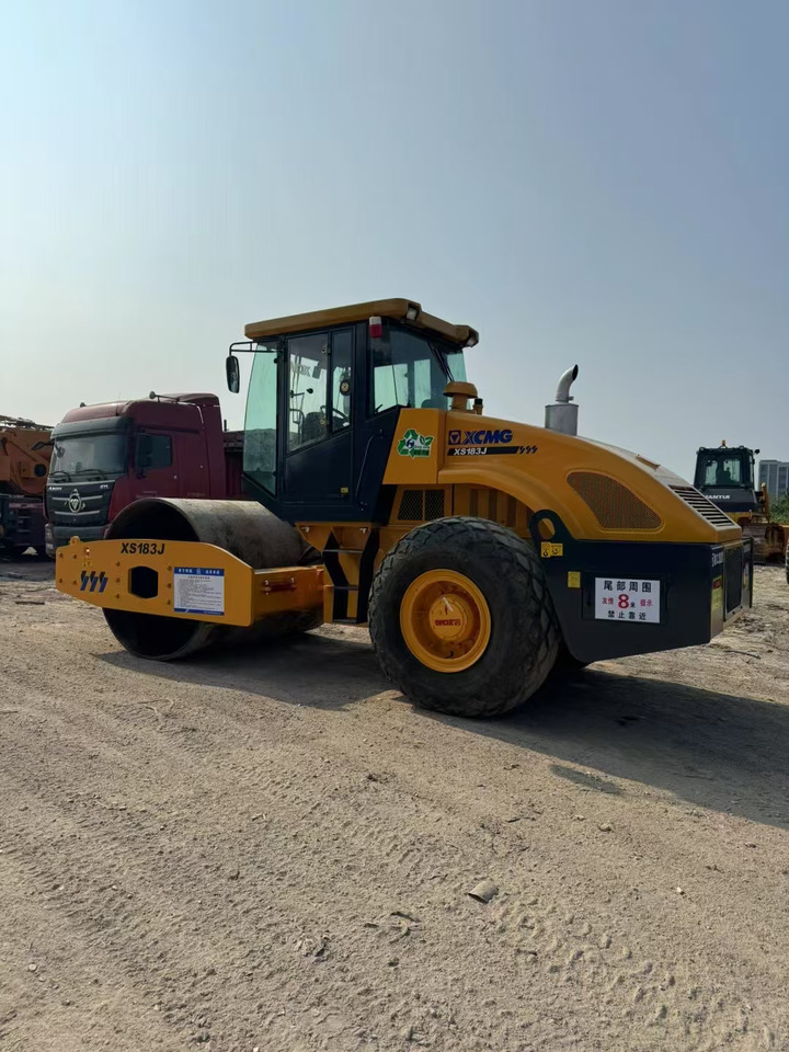XCMG XS183J - Straßenwalze: das Bild 2 XCMG XS183J - Straßenwalze: das Bild 2