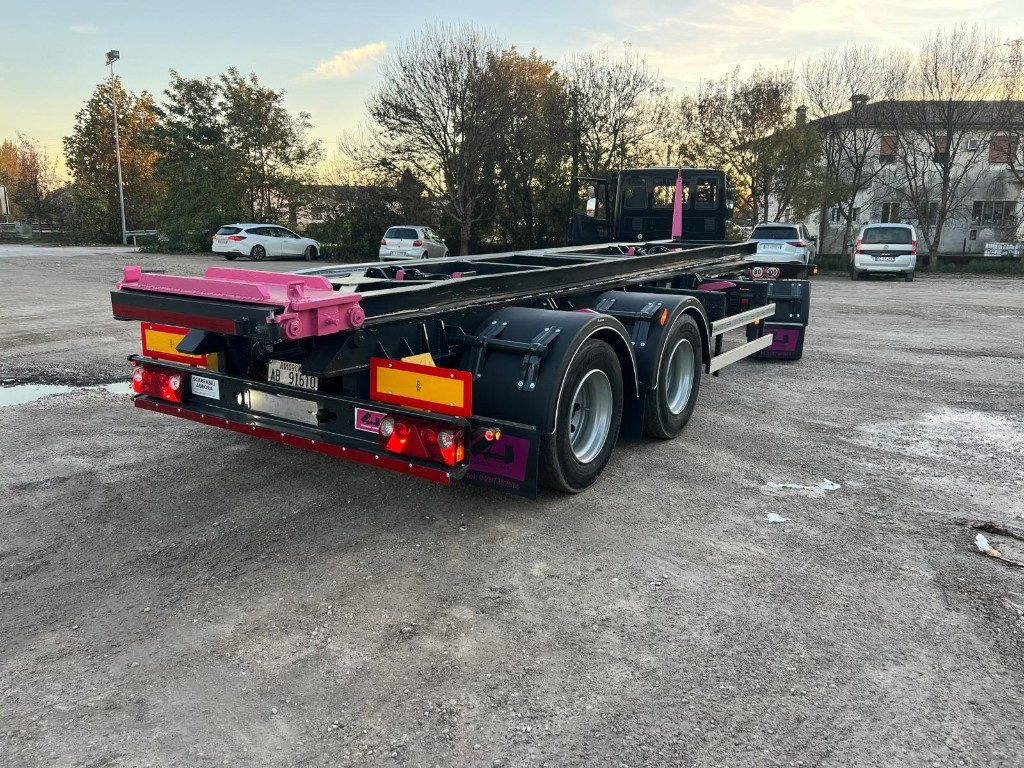 CARDI RIMORCHIO CARDI SCARRABILE RIBALTABILE - Abrollanhänger/ Absetzanhänger: das Bild 1 CARDI RIMORCHIO CARDI SCARRABILE RIBALTABILE - Abrollanhänger/ Absetzanhänger: das Bild 1