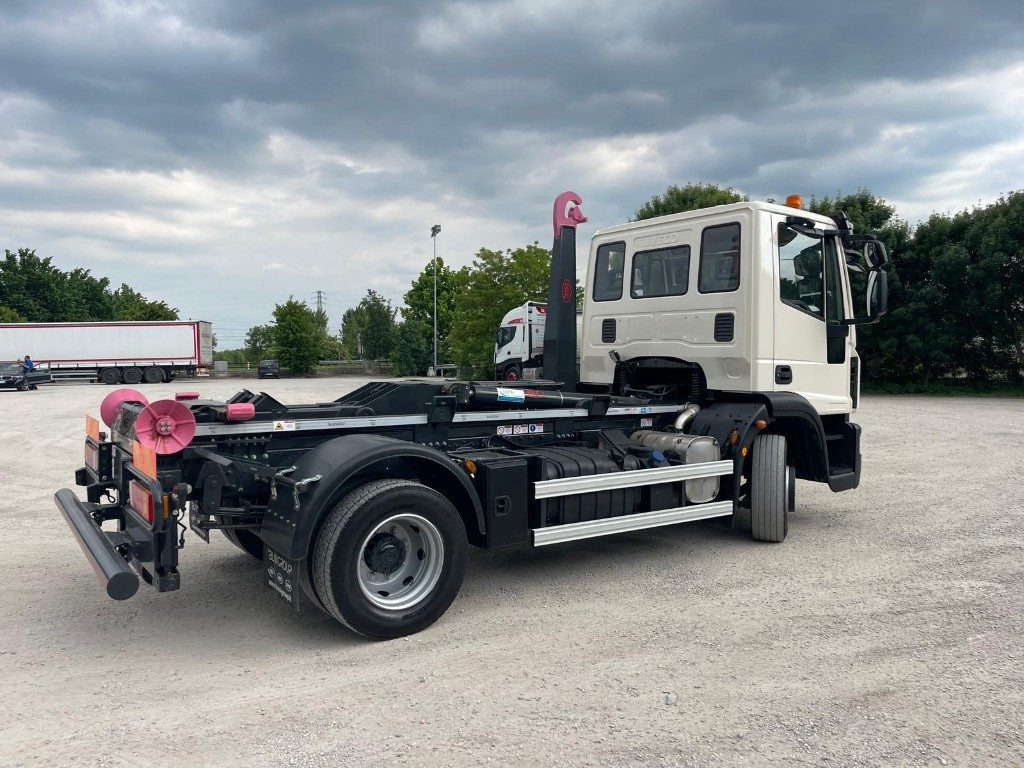 IVECO EUROCARGO 120E22 SCARRABILE - Abrollkipper: das Bild 5 IVECO EUROCARGO 120E22 SCARRABILE - Abrollkipper: das Bild 5