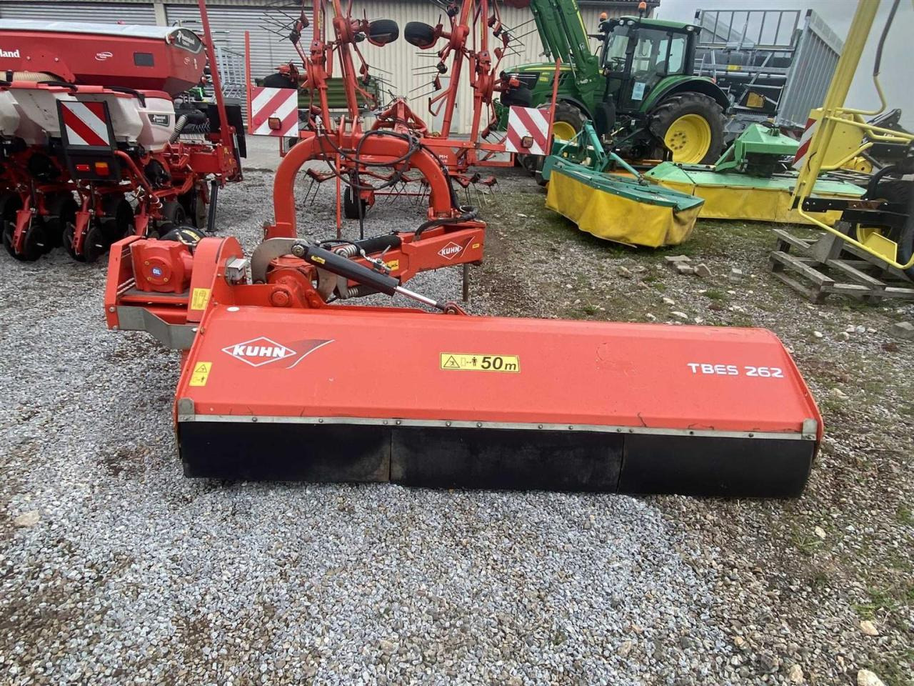 Kuhn TBES 262 - Seitenmulcher: das Bild 1 Kuhn TBES 262 - Seitenmulcher: das Bild 1