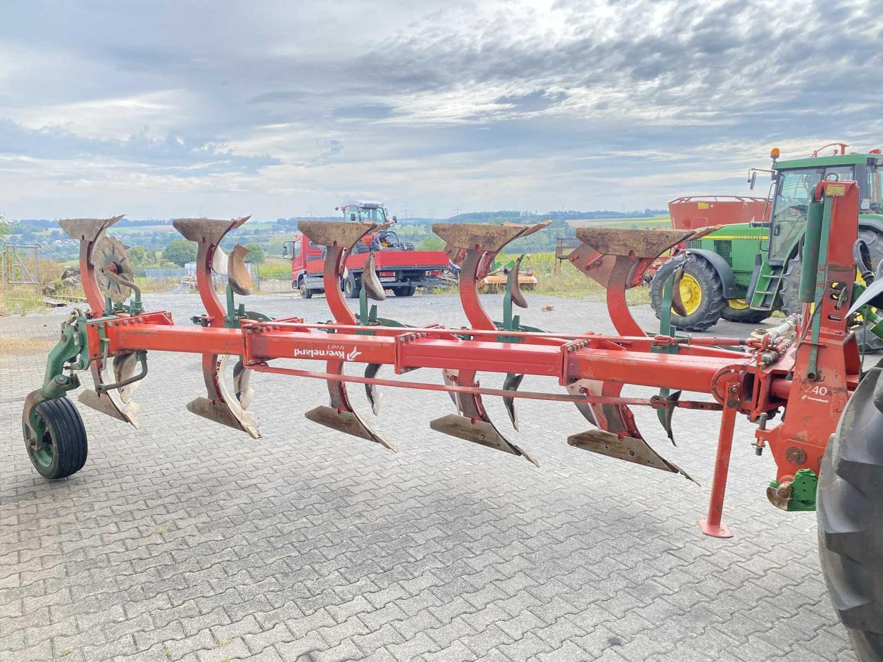 Kverneland F 240 - 9 - Pflug: das Bild 2 Kverneland F 240 - 9 - Pflug: das Bild 2