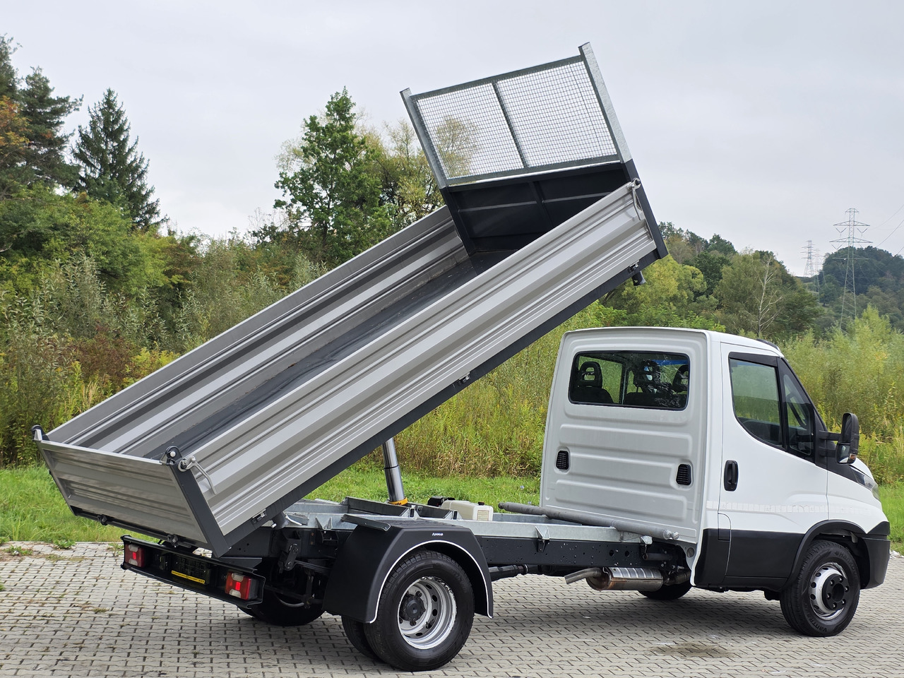 IVECO Daily 70c-17 Wywrotka 3.80 M ! Kiper 3-Stronny ! Klima ! 3.0 HPI * 170 Hp ! Super Stan ! Z Włoch ! - Kipper Transporter: das Bild 5 IVECO Daily 70c-17 Wywrotka 3.80 M ! Kiper 3-Stronny ! Klima ! 3.0 HPI * 170 Hp ! Super Stan ! Z Włoch ! - Kipper Transporter: das Bild 5