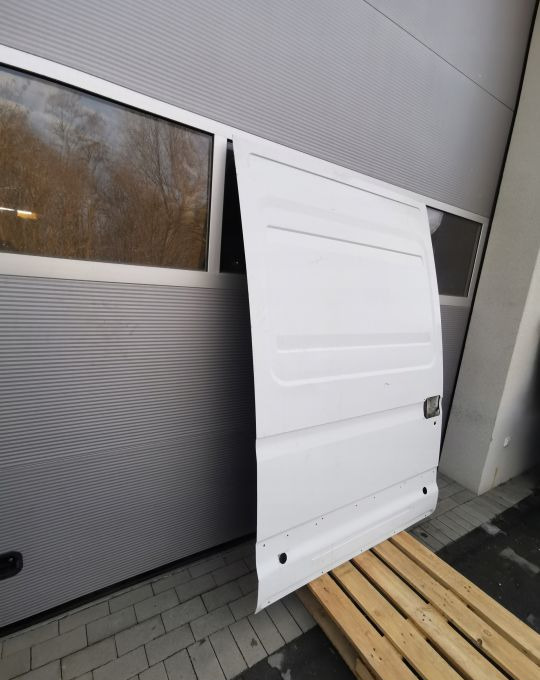 DRZWI PRZESUWNE IVECO DAILY PRAWE - Tür und Teile für LKW: das Bild 3 DRZWI PRZESUWNE IVECO DAILY PRAWE - Tür und Teile für LKW: das Bild 3