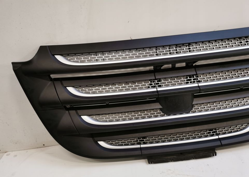 GRILL ATRAPA DAF XF 106 lift ORYGINAŁ 2048272 - Kühlergrill für LKW: das Bild 2 GRILL ATRAPA DAF XF 106 lift ORYGINAŁ 2048272 - Kühlergrill für LKW: das Bild 2