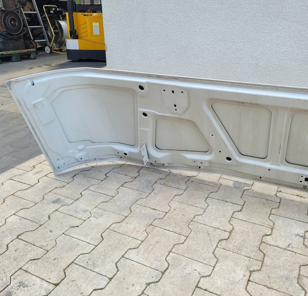 MASKA ATRAPA RENAULT RANGE T GAMA ORYGINAŁ CHWALIM116 - Motorhaube für LKW: das Bild 4 MASKA ATRAPA RENAULT RANGE T GAMA ORYGINAŁ CHWALIM116 - Motorhaube für LKW: das Bild 4