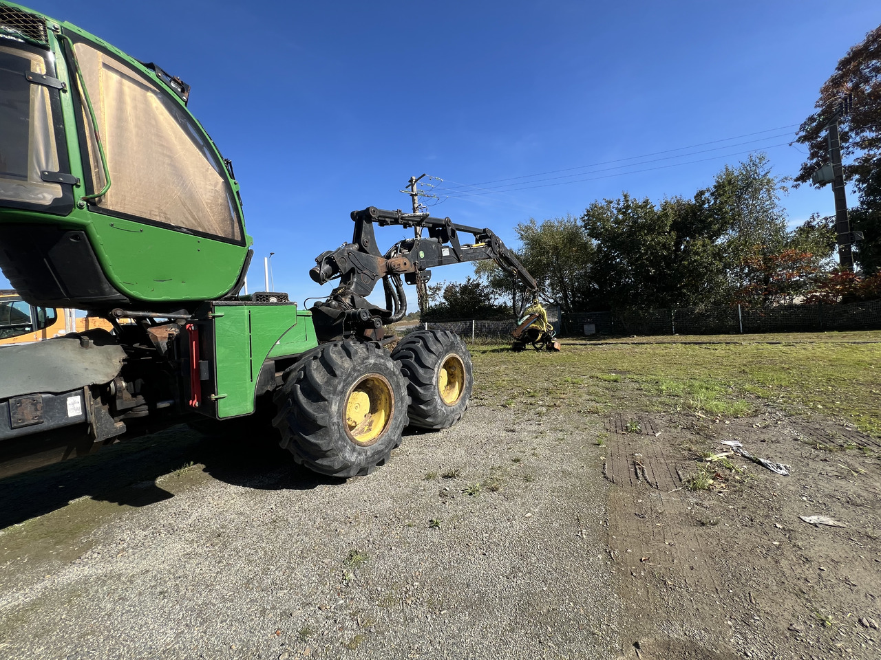 JOHN DEERE 1270E - Harvester: das Bild 2 JOHN DEERE 1270E - Harvester: das Bild 2