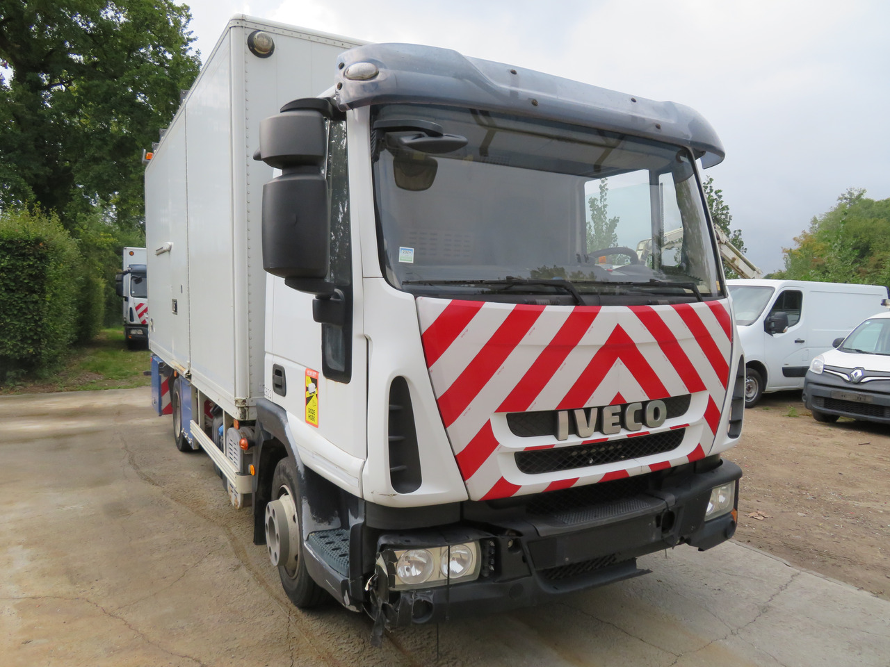 Iveco Eurocargo ML90E18 Bakwagen - Koffer LKW: das Bild 1 Iveco Eurocargo ML90E18 Bakwagen - Koffer LKW: das Bild 1