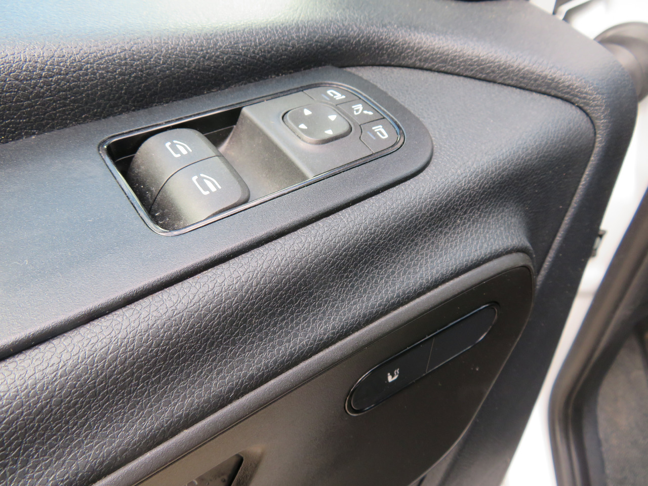 Transporter Mercedes-Benz Sprinter 317cdi - A2H2: das Bild 12 Transporter Mercedes-Benz Sprinter 317cdi - A2H2: das Bild 12