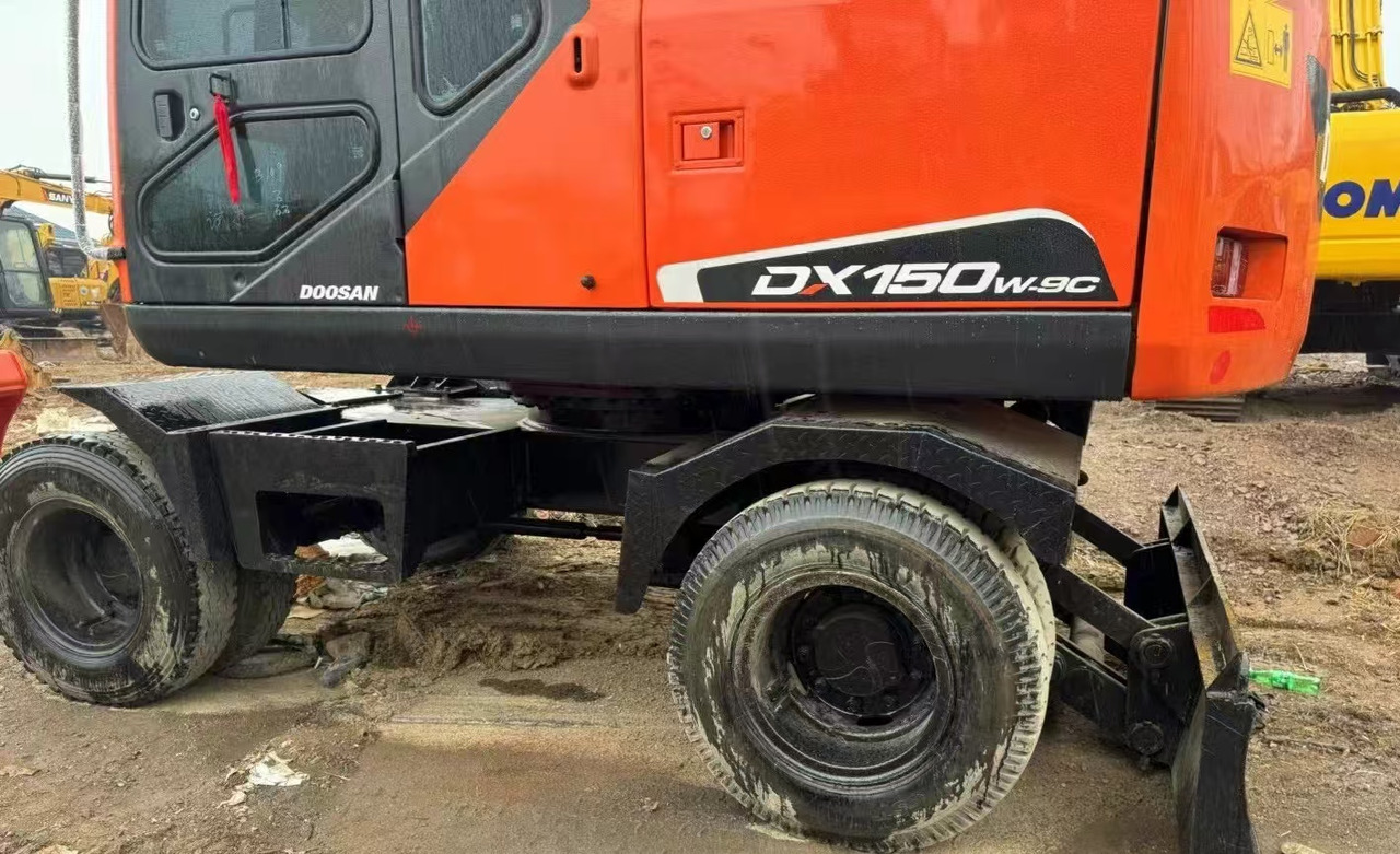 DOOSAN Crawler Excavator - Kettenbagger: das Bild 2 DOOSAN Crawler Excavator - Kettenbagger: das Bild 2