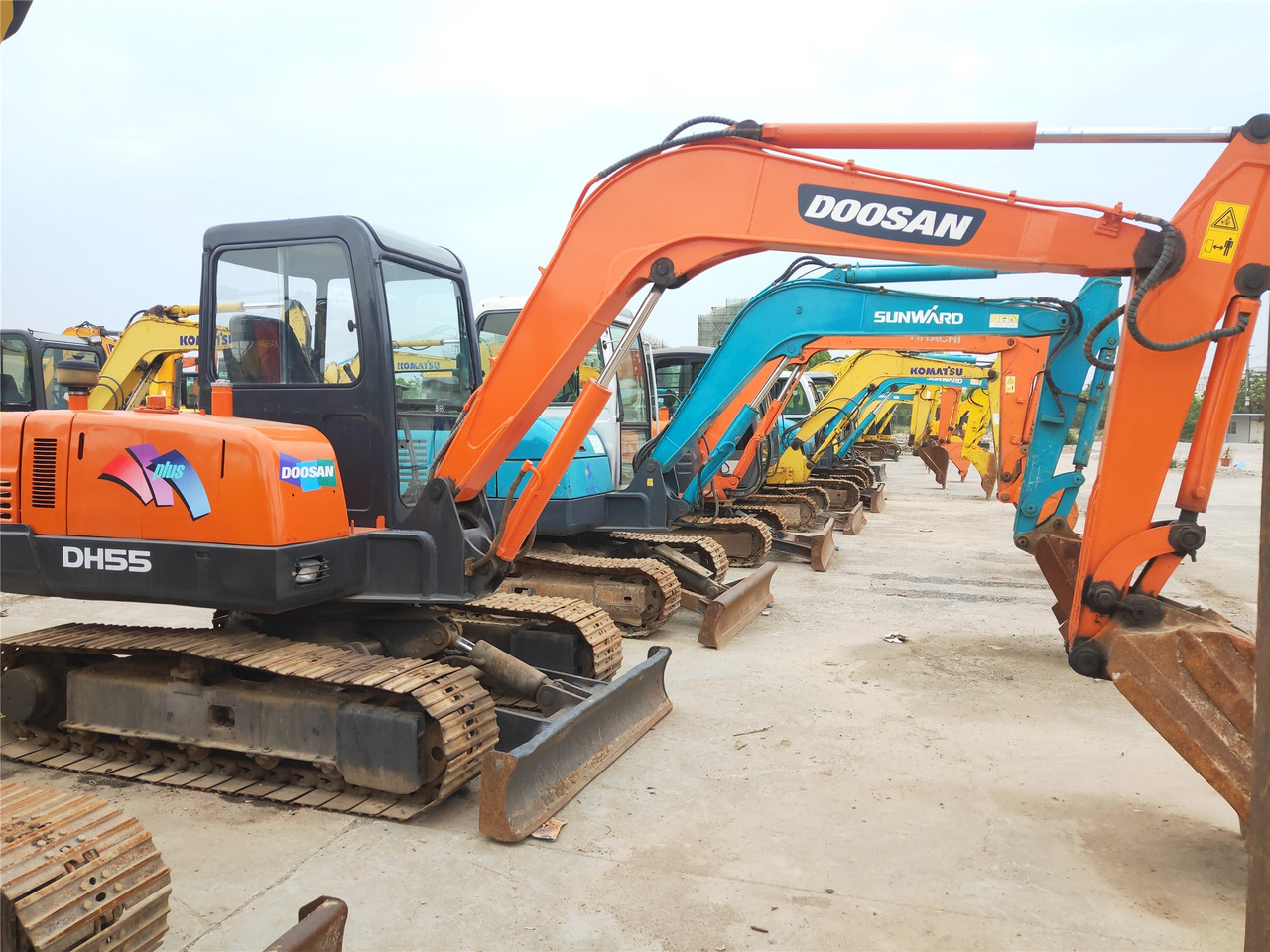 Doosan Crawler Excavator DH55 Good Condition Click for Discount - Kettenbagger: das Bild 1 Doosan Crawler Excavator DH55 Good Condition Click for Discount - Kettenbagger: das Bild 1